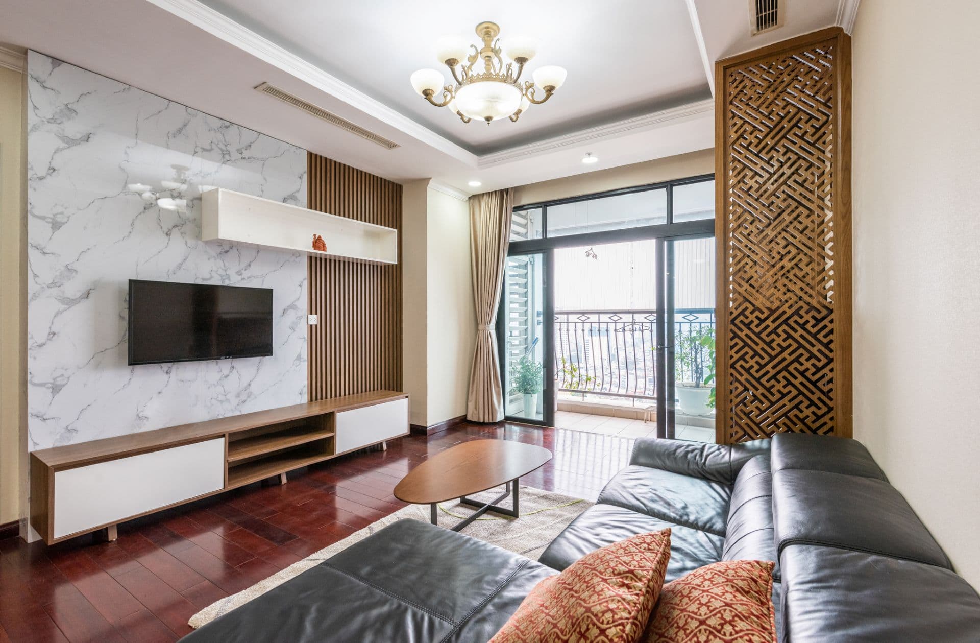 Cho thuê Homestay Royal City 2 Phòng Ngủ